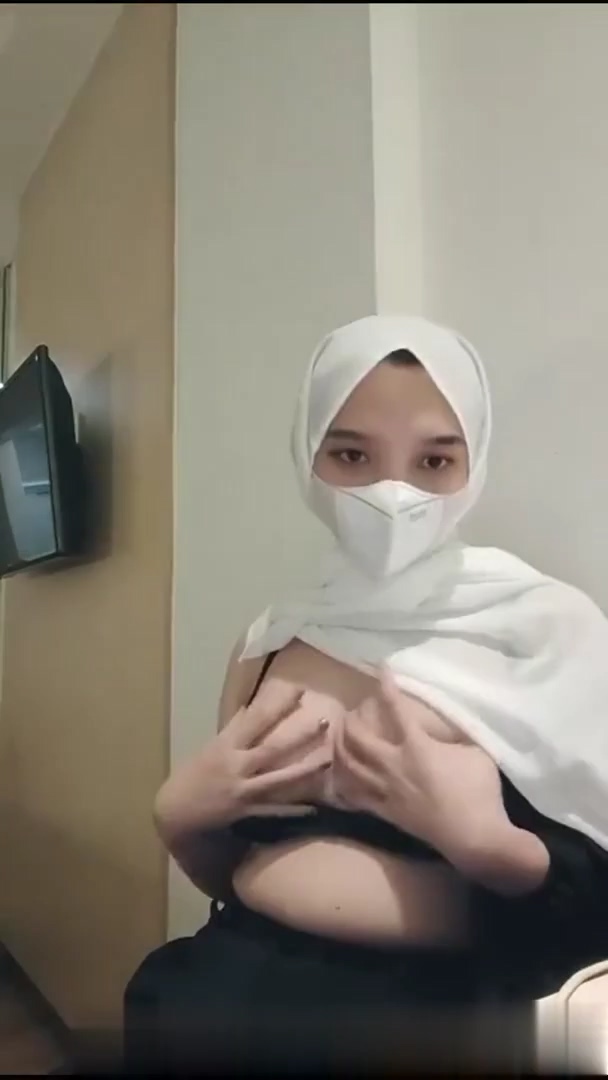 Jilbab Cantik Sange Remas Toket Di Puskesmas