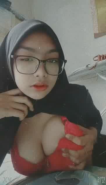 Jilbab Hitam Indo Bikin Sange