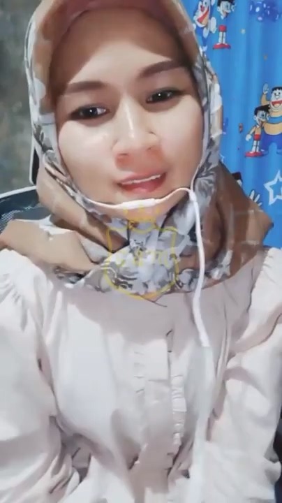 Mbak Hijab Live Berani Omek Timun