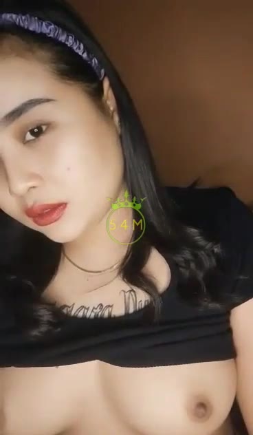 Rara Omek Lihatin Memek Dan Tete