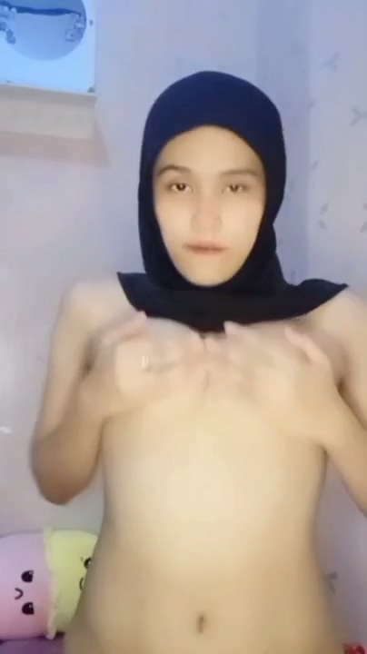 Kak Elgaaa Bertudung Remas TT Elus Memeknya