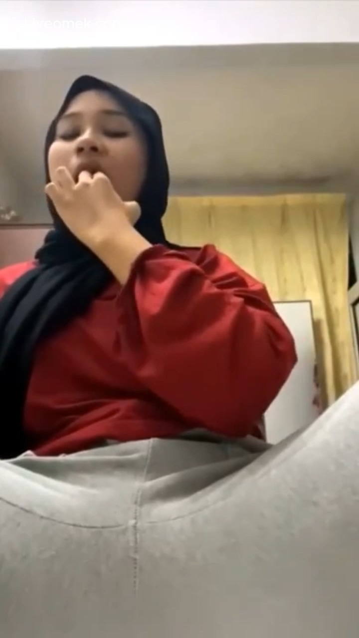 Ketagihan Colmek Cewek Jilbab Ini Beneran Sange